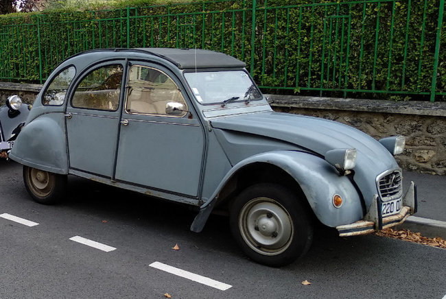 la_2cv_a_reprendre_01.jpg