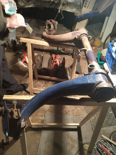 IMG_20201003_140400.jpg (615.31 Kio) Vu 4962 fois L'artiste à l'ouvrage.