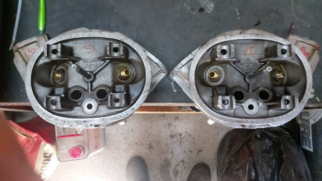 IMAG0071.jpg (469.75 Kio) Vu 2266 fois les 2 culasses vues de dessus