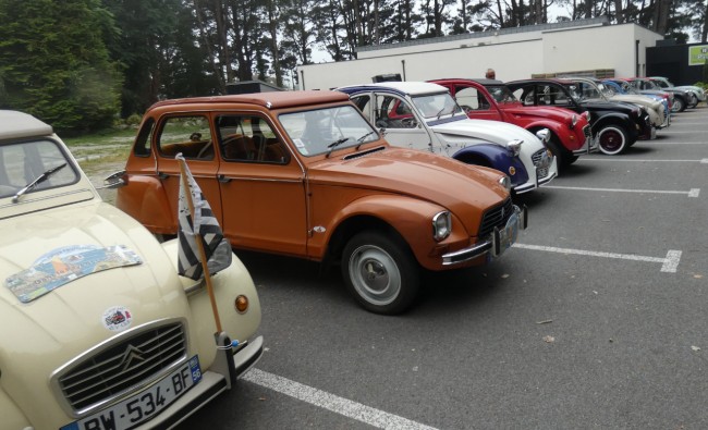 vintage 2 cv lorient gavres etel 001.JPG