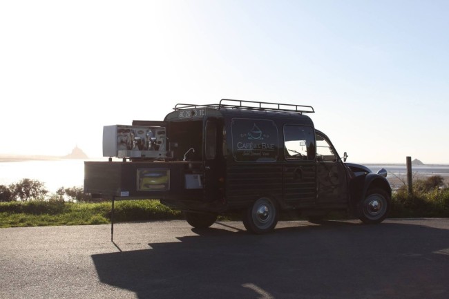 cafe-deux-chevaux-fourgonette.jpg