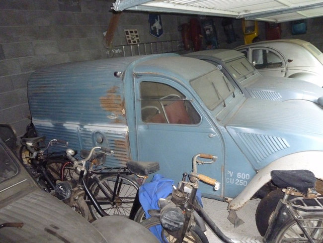 modele2.jpg (349.61 Kio) Vu 11018 fois Camionnette