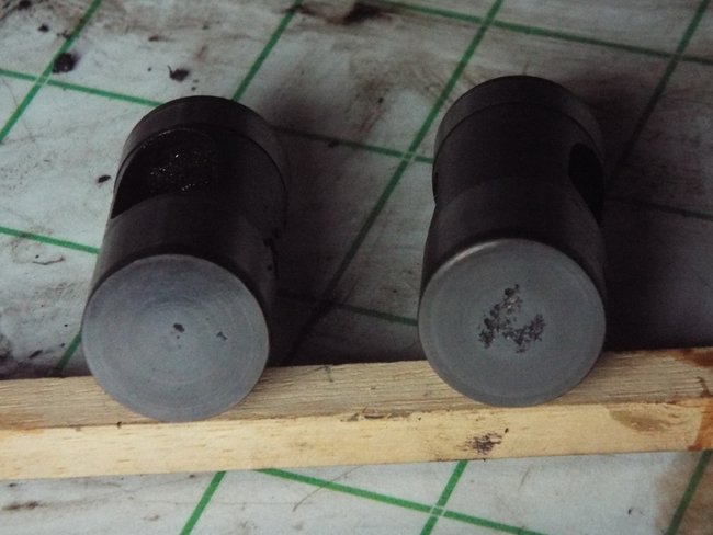 DSCF4125_R.JPG (252.97 Kio) Vu 13773 fois Un des poussoirs est bien marqué.