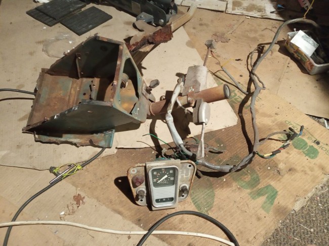 IMG_20230622_222916.jpg (225.11 Kio) Vu 6663 fois je dessoude les quelques points acrobatiquement, c'était long !