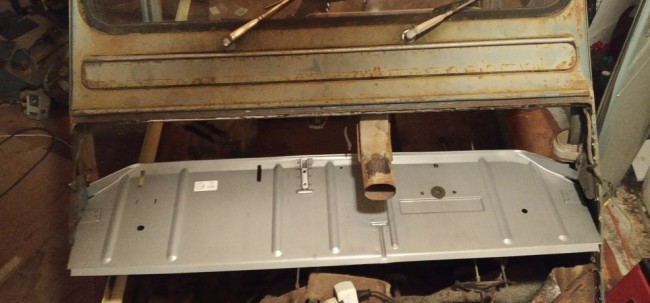 IMG_20230622_224101.jpg (125.85 Kio) Vu 6663 fois je ne résiste pas à poser la tôle neuve en soufflant un peu.