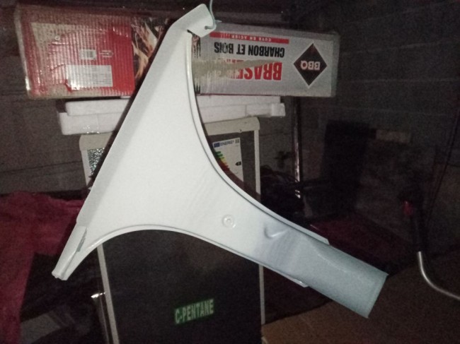 IMG_20230702_201028.jpg (130.44 Kio) Vu 6337 fois essaie du gris 136 pour voir... les défauts !