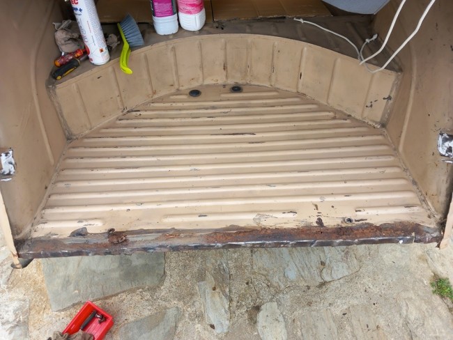 2cv_vue_002j.jpg (228.9 Kio) Vu 2737 fois Aprés dégraissage