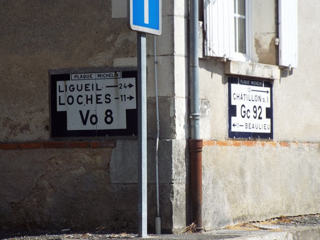 deux belles plaques Michelin