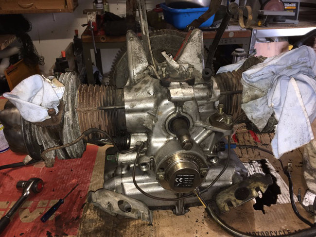 moteur posé.JPG (477.83 Kio) Vu 12131 fois sur le billard
