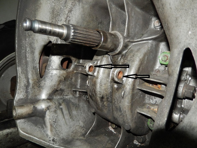 1boitef.jpg (474.89 Kio) Vu 7859 fois Bague en bronze usinées et montées en usine sur la boite