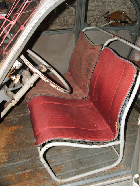 2 cv 010.jpg (694.36 Kio) Vu 11379 fois banquettes