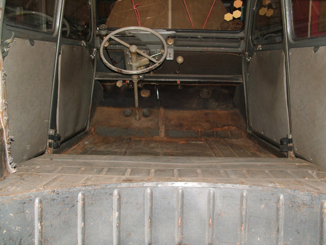 2 cv 012.jpg (633.91 Kio) Vu 11379 fois intérieur