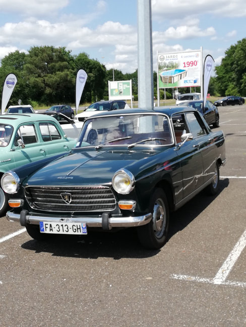 Peugeot 404.jpg