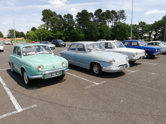 Dauphine-Panhard-Renault 10- Renault 8.jpg