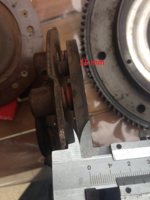 pressure plate Mecanisme embrayage.JPG