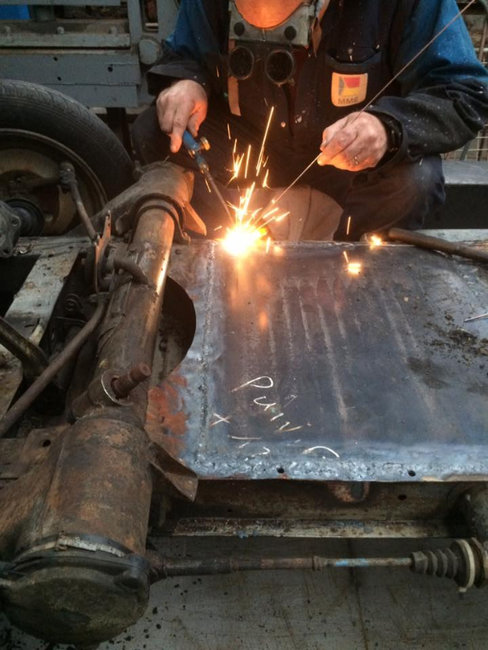 chassis en cours restauration.jpg