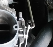 Agrafe tige accélérateur