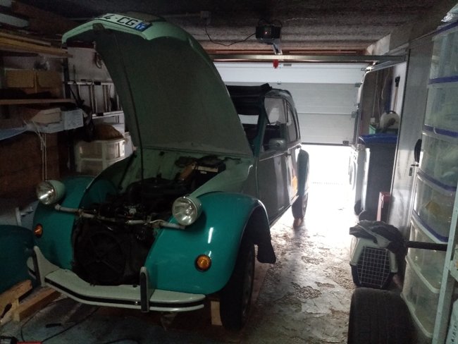 Vincent-2CV.jpg