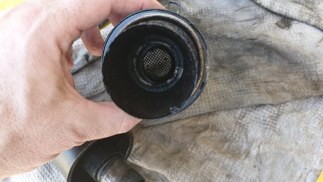 20200409_170104.jpg (305.78 Kio) Vu 3029 fois Beurk, les caoutchoucs étaient tous bouffés