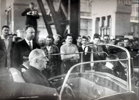 De Gaulle à Rennes la Janais.jpg