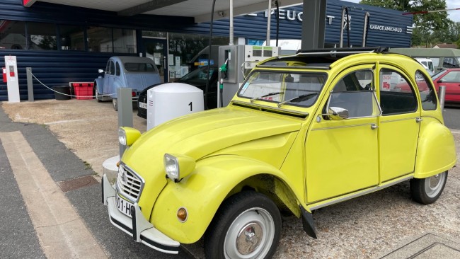 C9098DCE-A976-4F48-BE8E-5C12413DE8F0.jpeg (465.07 Kio) Vu 4962 fois Une copine en pas trop mauvais état (2cv6 Special)