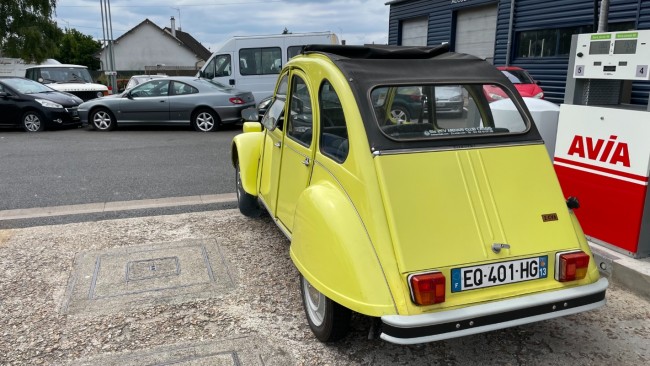 3747F4F6-1798-44E8-9927-E481233862A0.jpeg (504.1 Kio) Vu 4962 fois 406 Coupé V6…souvenir pour moi!