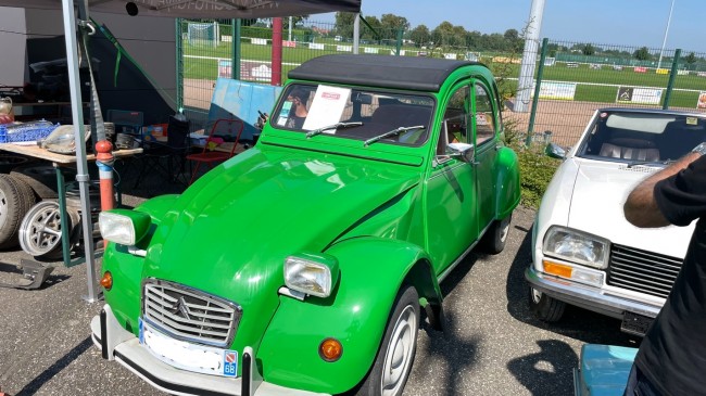 Une 2cv4 à vendre