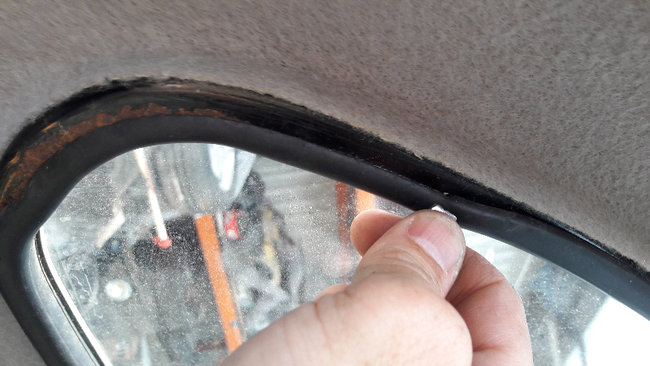 20170613_113616.jpg (446.61 Kio) Vu 13324 fois methode du tournevis pour enlever les vitre