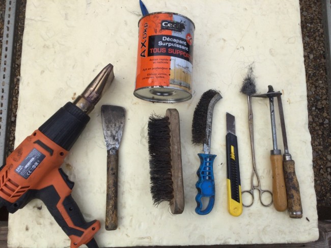 B705B96B-C556-4EFB-BD1B-12C2622C3E25.jpeg (295.63 Kio) Vu 5242 fois Les outils du décapeur