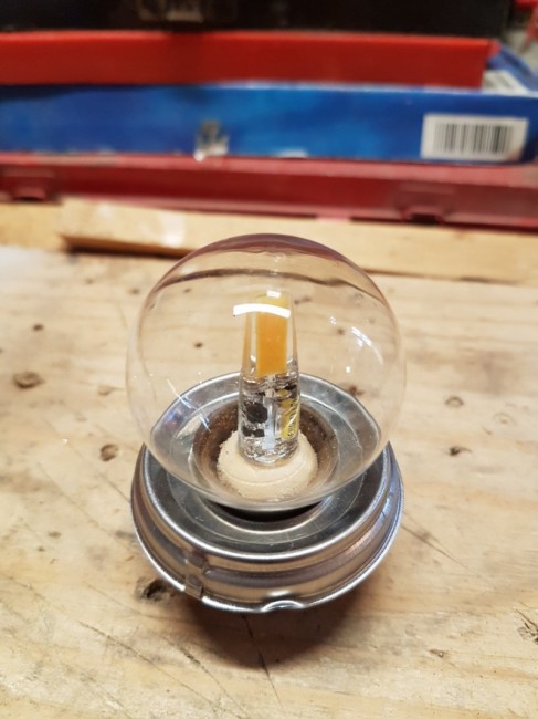 20220828_132324.jpg (140.89 Kio) Vu 4567 fois Insertion de la led 12v