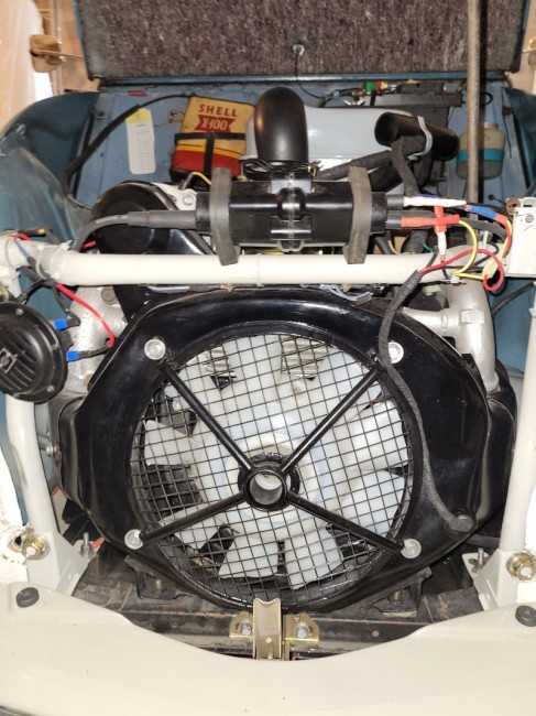 20231030_114439.jpg (294.16 Kio) Vu 4727 fois J'ai aussi changé la serrure du capot par une neuve