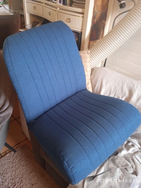 Housse après couture des côtés assise
