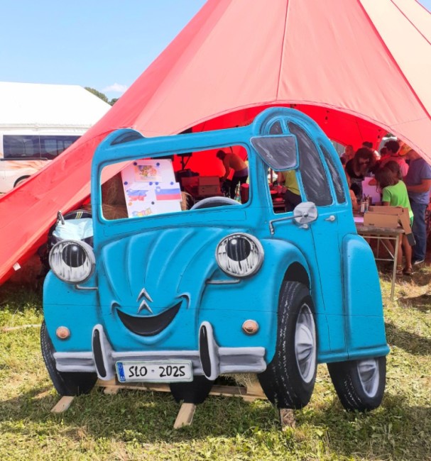 2CV Slovénie.jpg