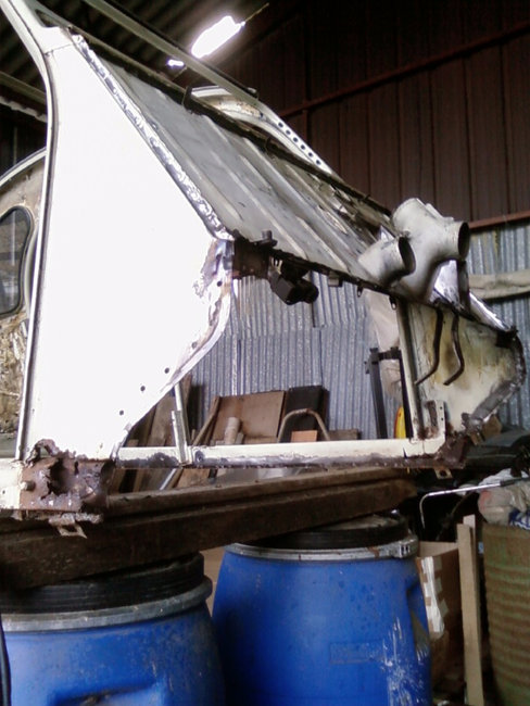 DEMONTAGE TOLES CARROSSERIE POURRIES